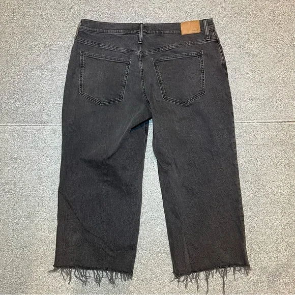 Madewell The Perfect Vintage Wide Leg Crop Jeans Size 33P Black Denim Fringe - Picture 13 of 13